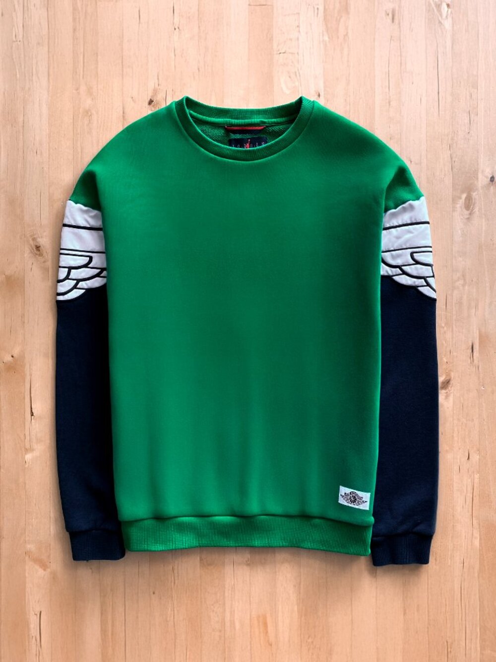 Jordan Brand Wings Classic Crewneck Sweatshirt Men's Medium
